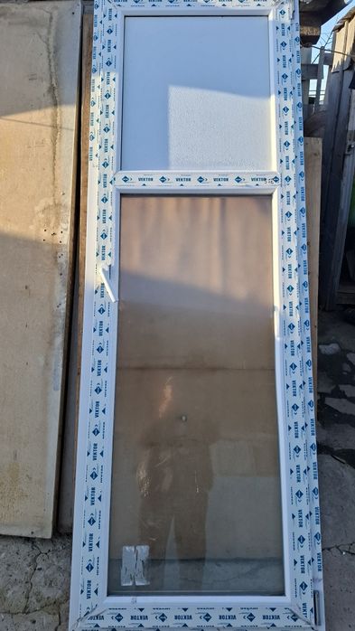Продам окно и дверь балконную