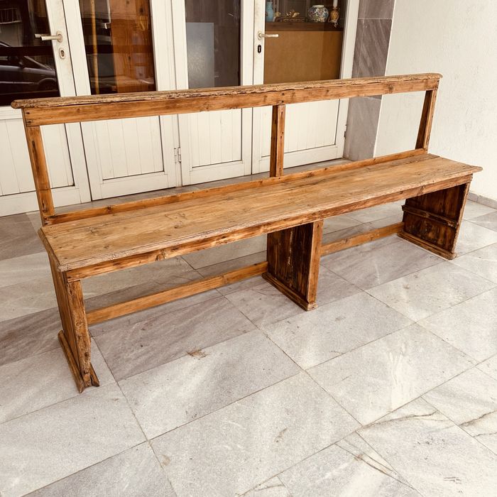 Антикварна италианска дървена пейка от края на Х|Х век