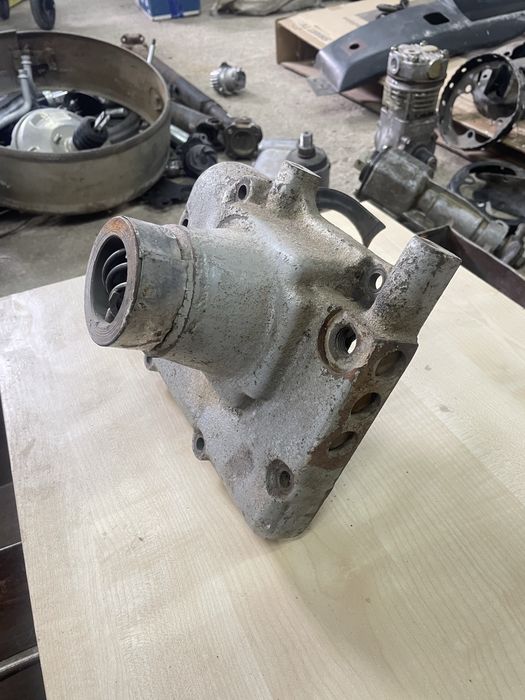 Крышка КПП газ 53