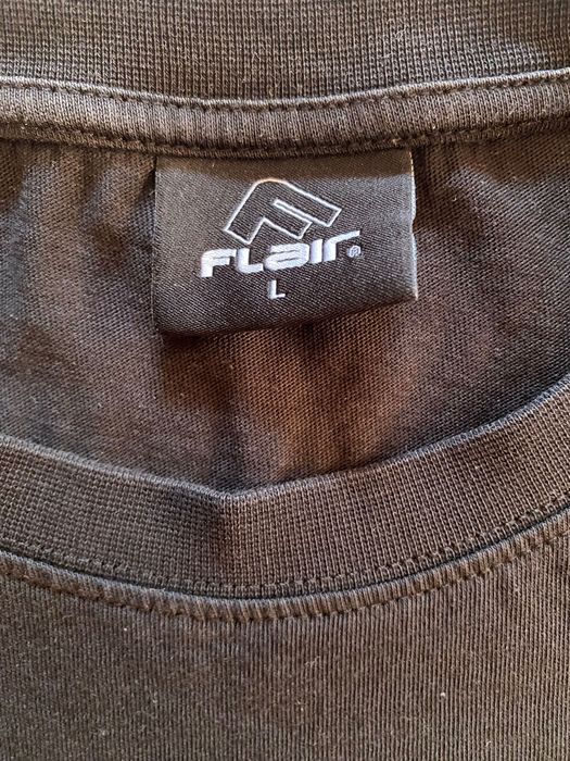 Flair и McKenzie Тениски