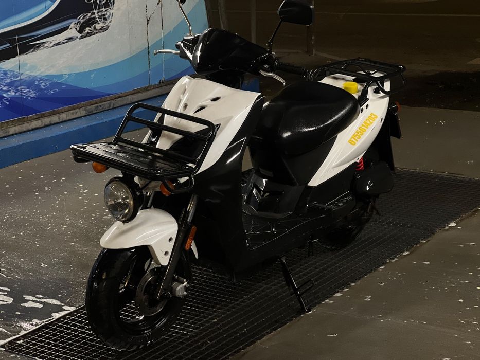 Vând Scuter Kymco Agility Carry 2018 La Ramanere – Ideal Livrări / Glovo / Tazz – Stare Foarte Bună