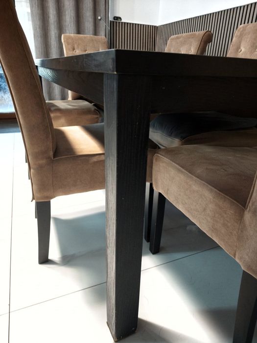 Masă din lemn + 6 scaune tapițate roz pudră – set dining