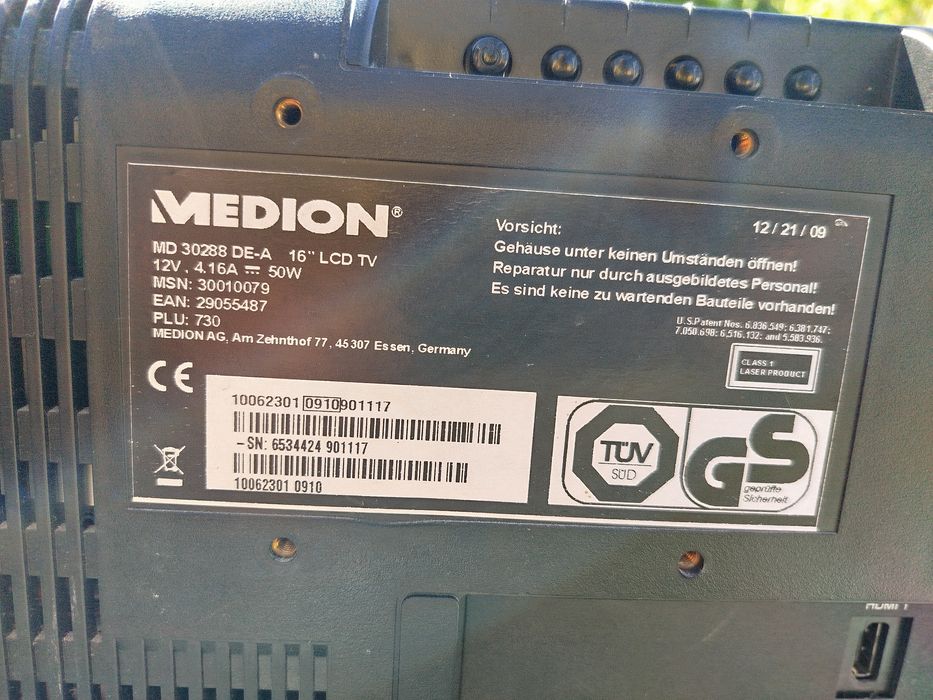 телевизор 12волта 16инча ,двд сд кард и юсб плеер,за кемпер каравана