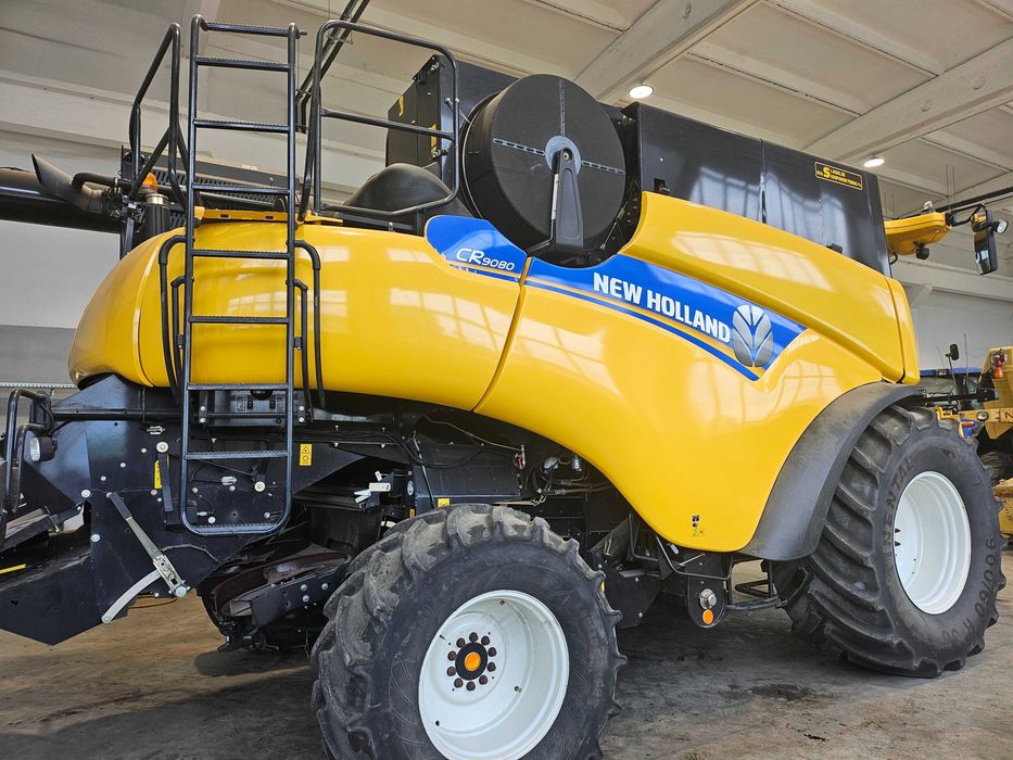 Combina agricola New Holland CR 9080