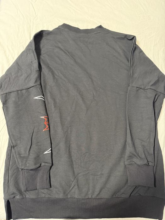 Продавам дрехи на Bandit