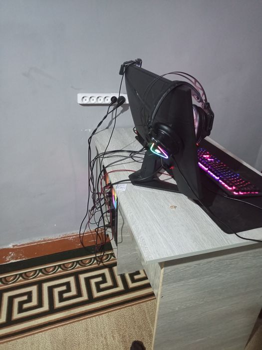 Stolni game kampuyter