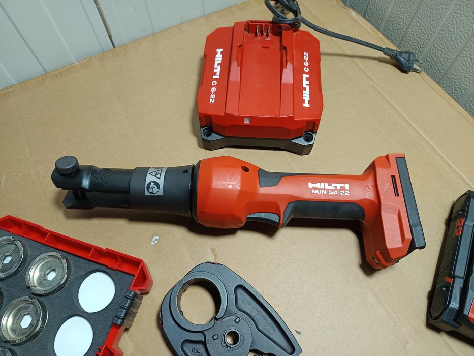 Presa hidraulica de sertizat conectori electrici Hilti Nuron