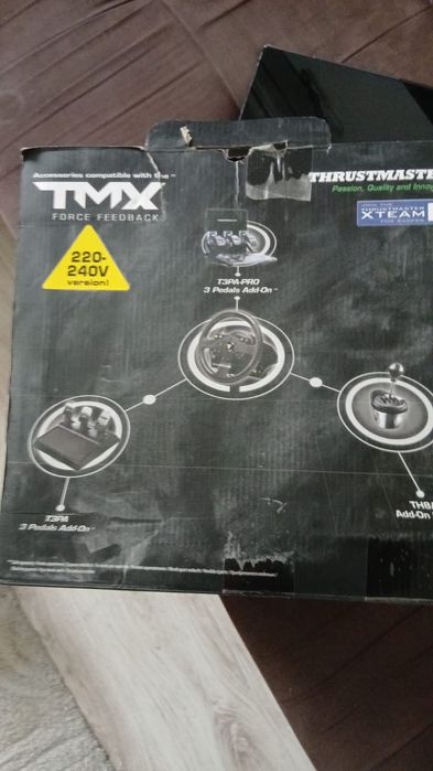 Volan Thrustmaster TMX Force Feedback