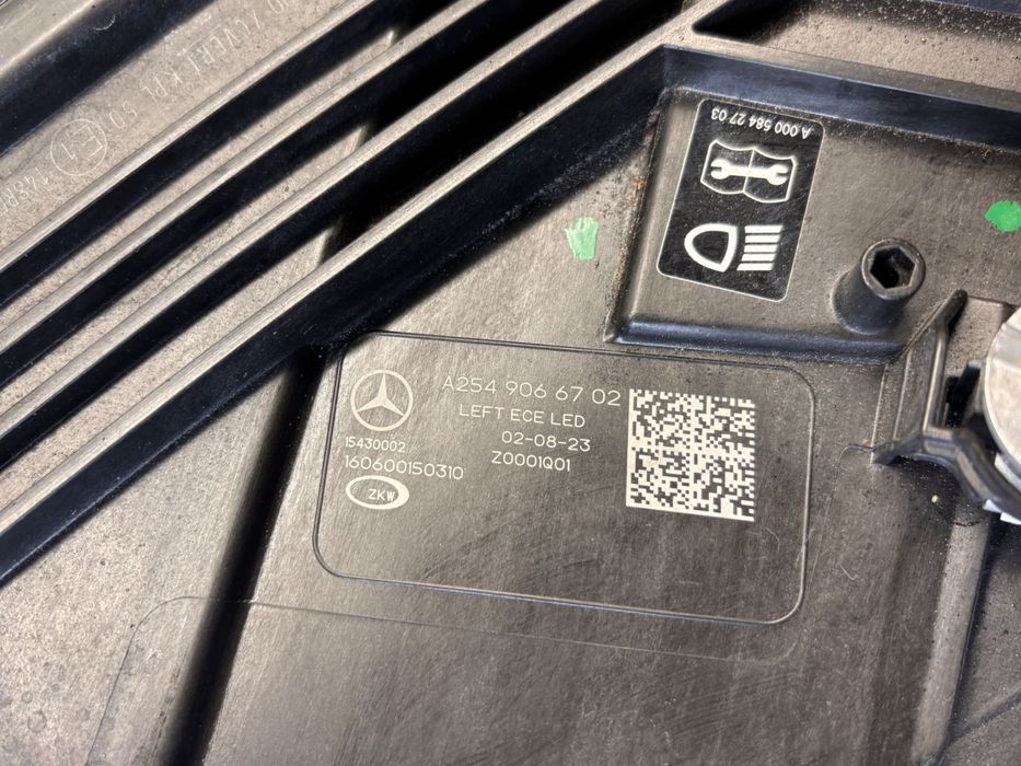 Mercedes-Benz GLC X254 ляв фар