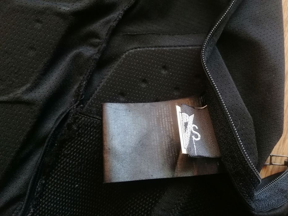 Aparatoare protectie spate Dainese snowboard schi ski mountain bike
