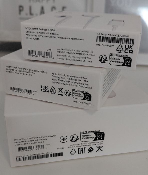 Incarcator original 30W iPhone 17 Pro Max . Cablu original de 60W si folie Titan Glass.