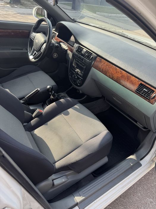 Ласетти 1.8 мотор, 2 позиция, 2010