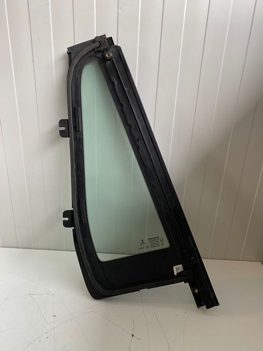 Geam mic stanga spate VOLVO XC90 2016+ 31352994 1226189 32132023