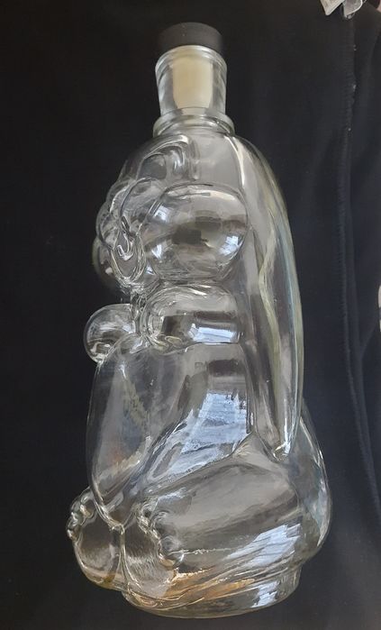 Стъклена бутилка с формата на заек - 0.750 л.