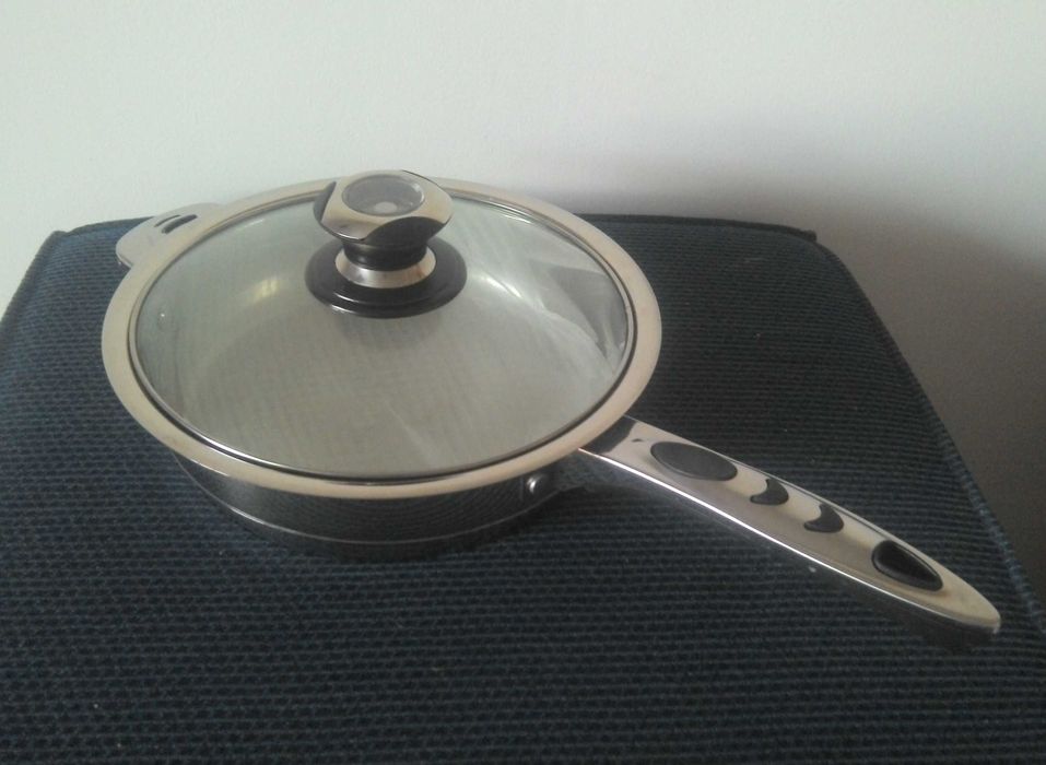 Tigaie minune – 7 straturi  (reducere 170 lei)