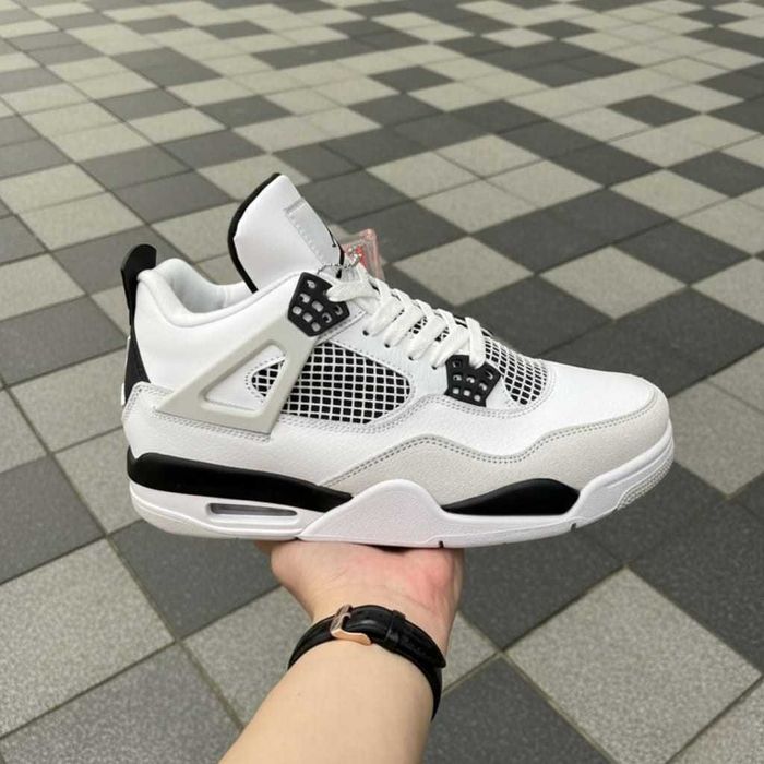 AIR JORDAN 4 Retro Military Black