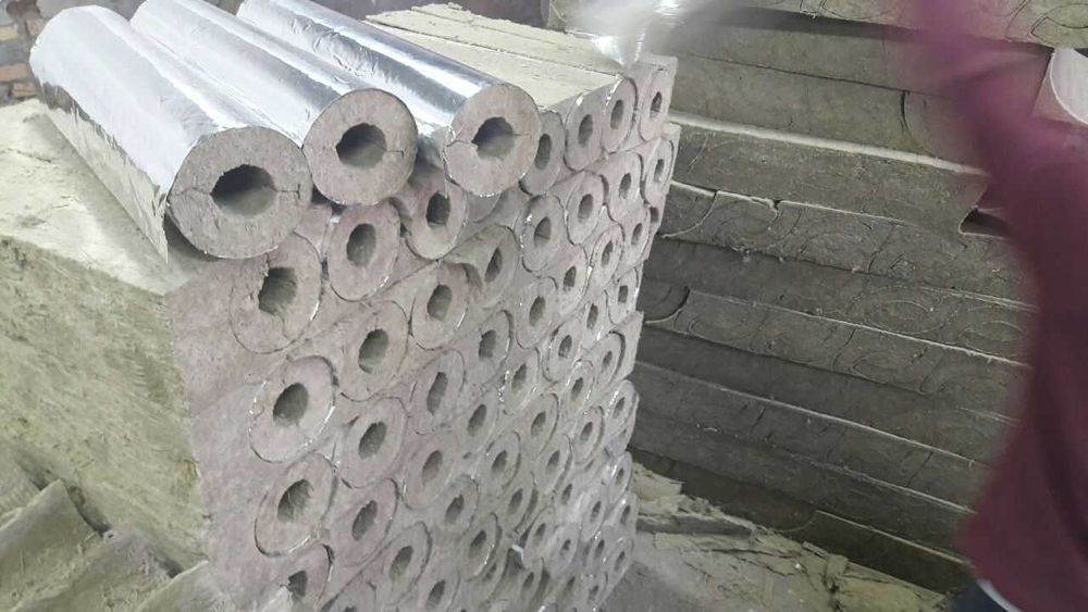 цилиндр с фольгой теплоизоляционный на основе базальтового волокно