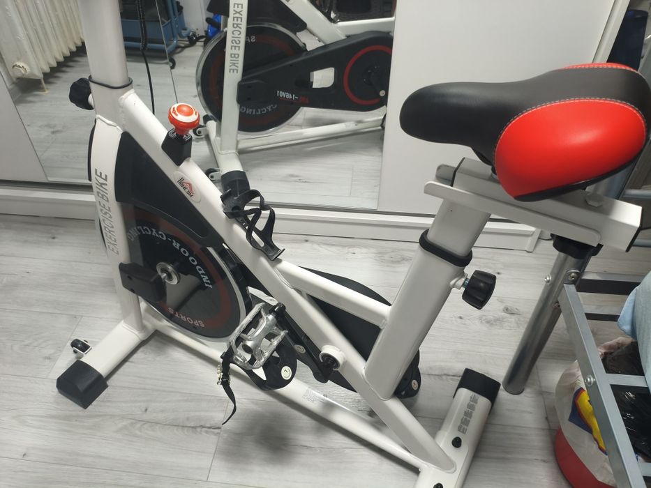 Vând urgent Bicicleta fitness