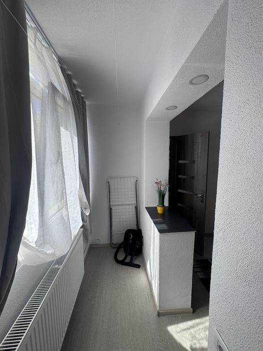 Inchiriez apartament