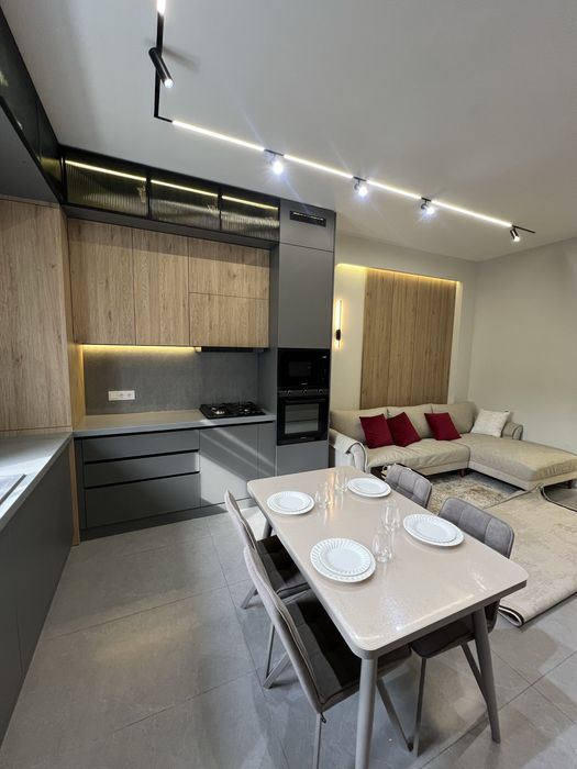 Жк Казахстан! Сдаётся новая 3- ком квартира срочно! Реальное фото!