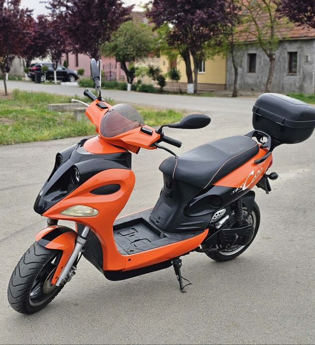 vand scuter electric