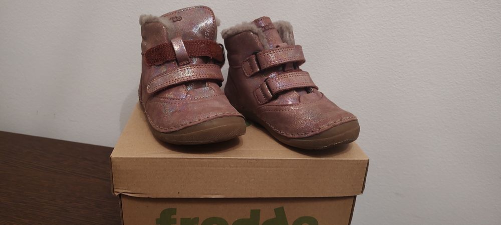 Ghete Froddo din piele, cu blana naturala, marimea 23