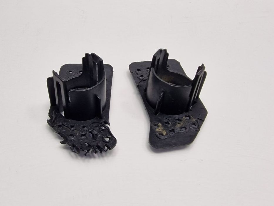 Suporti senzor de parcare stanga / dreapta VOLKSWAGEN GOLF VI 5K1 2008 - 20132.0 TDI CBDC, CLCA  5K0919493G