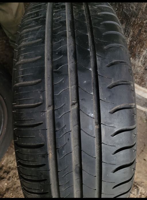 Vând jante cu tot cu cauciucuri de vara Michelin