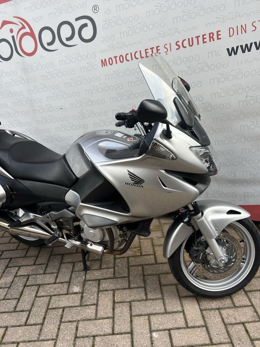 Motoideea HONDA  DEAUVILLE 700 2009 Rate