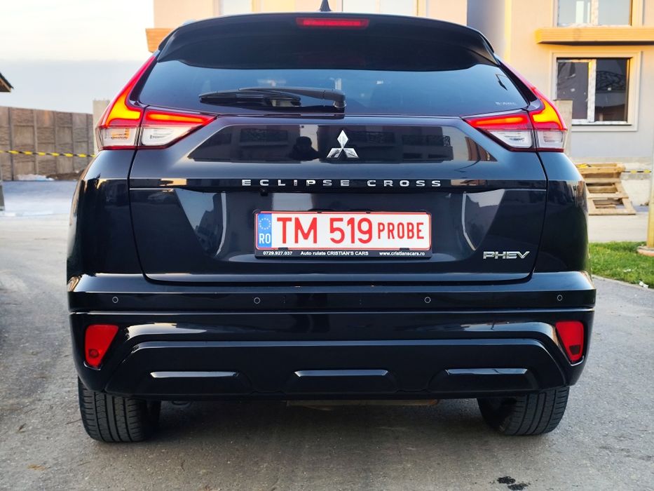 Mitsubishi Eclipse Cross Plug in Hybrid. An 2023. 68000 km.