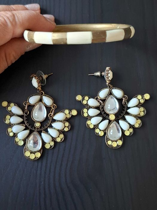 Комплект обеци и гривна