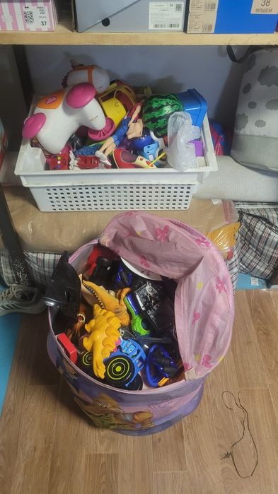 Игрушки продам в ассортименте