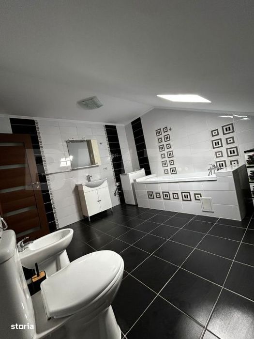 Ultracentral. Doua apartamente la casa , suprafata totala utila 150mp