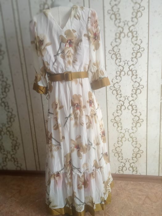 Платье за 10тыс  тг