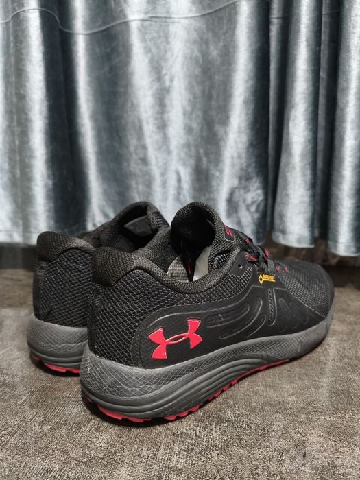 Оригинальные кроссовки Under Armour