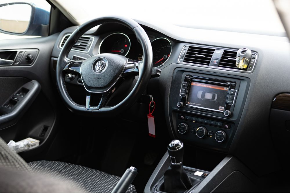 VOLKSWAGEN Jetta 2015 — imagine 5