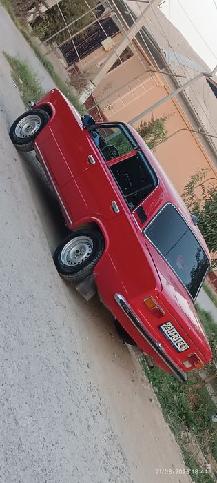 Vaz 21011 sotiladi