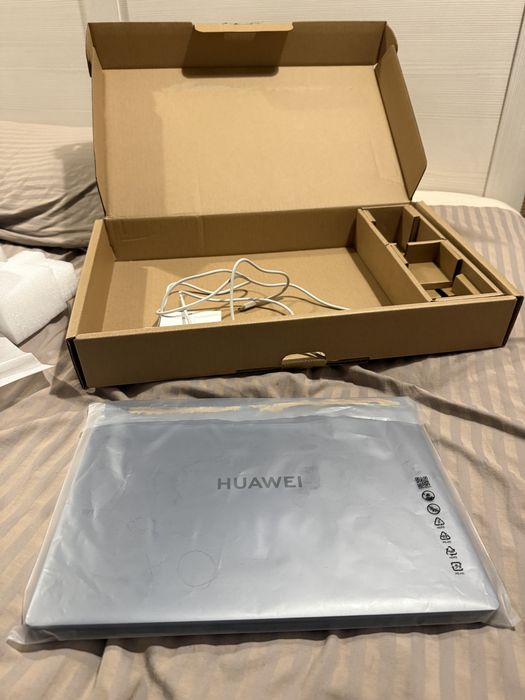 Huawei ноутбук новая