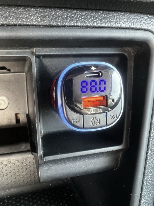 Modulator FM Bluetoooth si mufa USB C Car kit