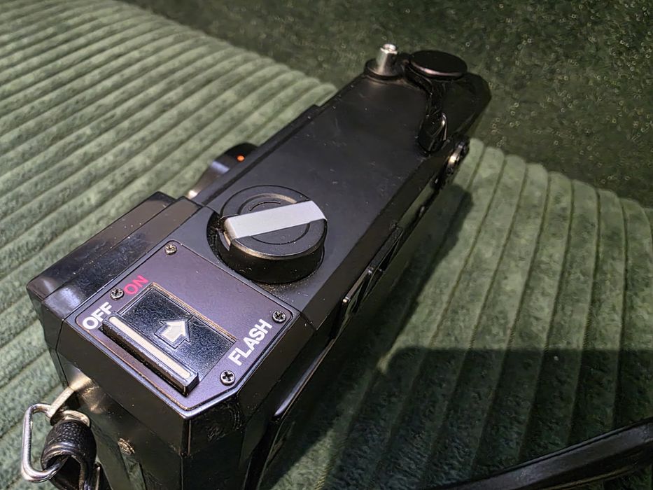 Cosina Flash 35 E ретро фотоапарат