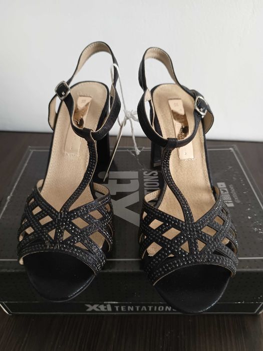 Sandale (mai multe modele)noi la 50 de lei