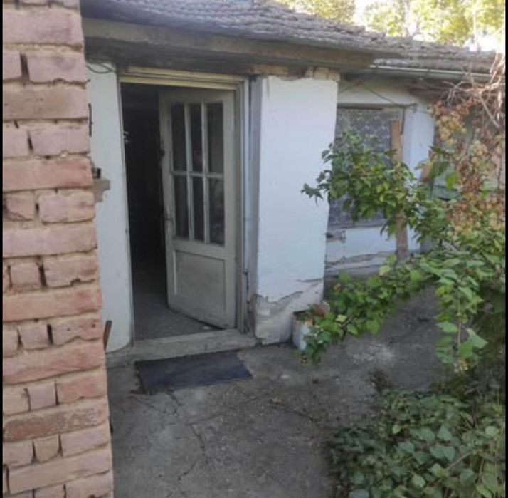 Продава се Къща в с. Козловец, Област Велико Търново - 62 кв.м за 107 €/кв.м - Снимка #3