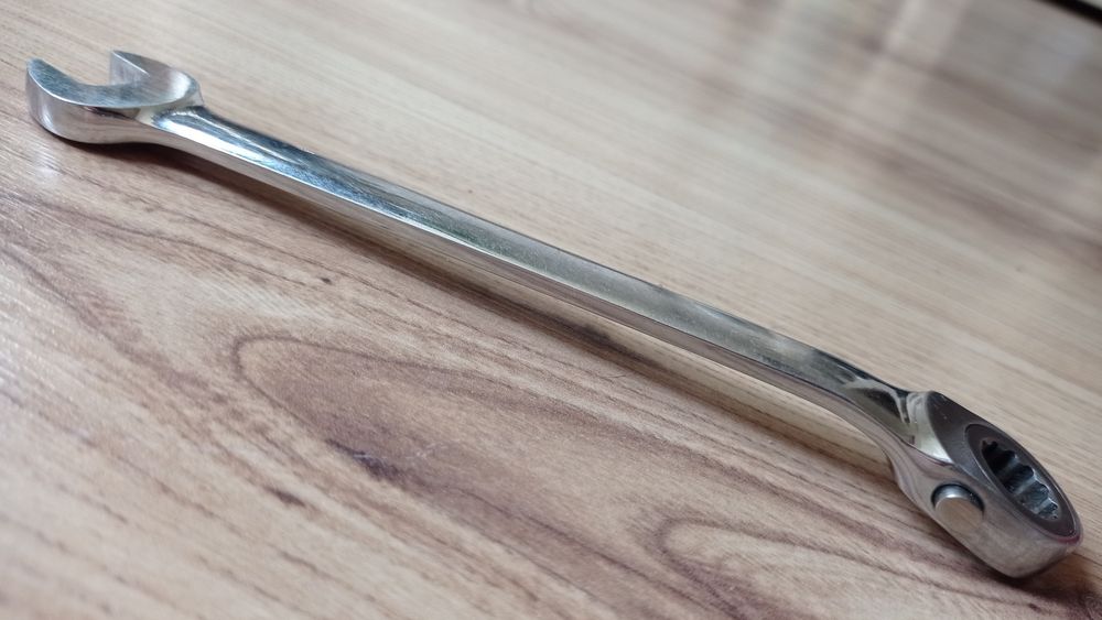 Звездогаечни тресчотни ключове