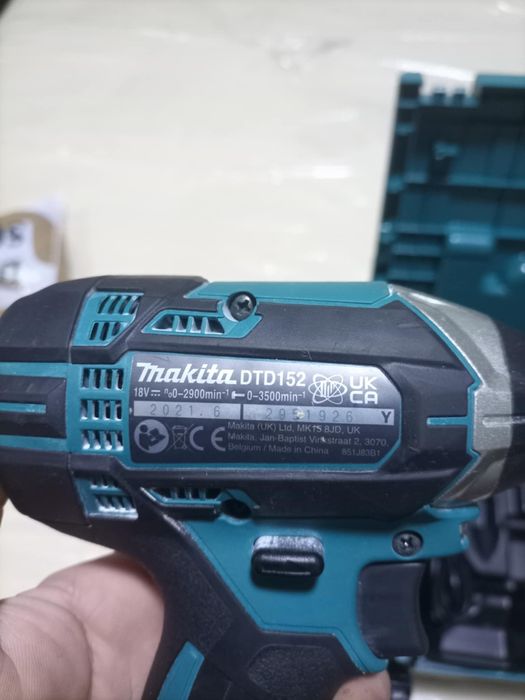 Vând bormașini makita