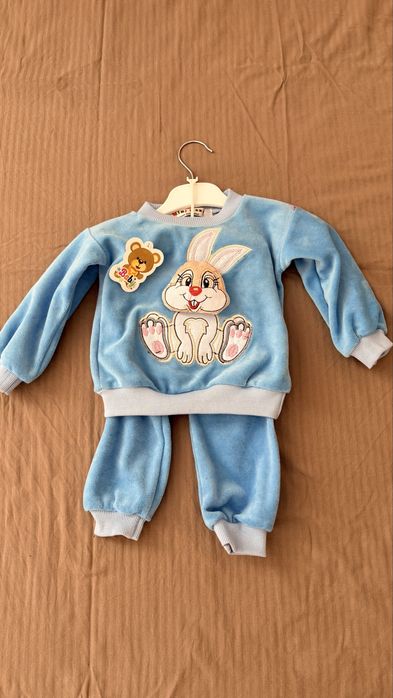 продам детские костюмы