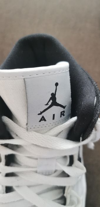 Air Jordan 1 Mid SE Utility Black/White-Gym Red originali (nike)