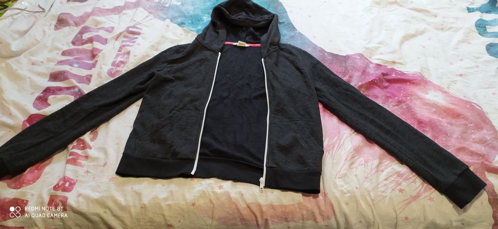 Суичър 15 лв.