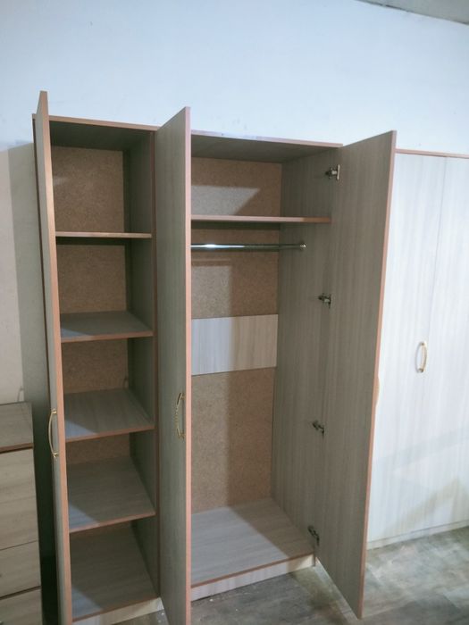 Продам 4х.дв. шкаф