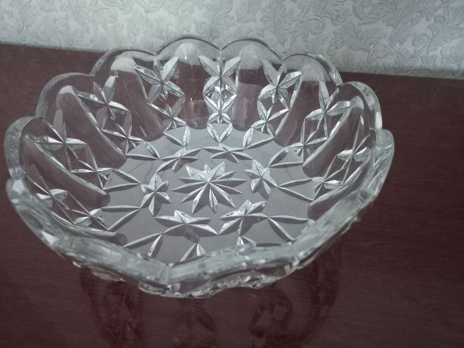 Продам салатник хрустальный.