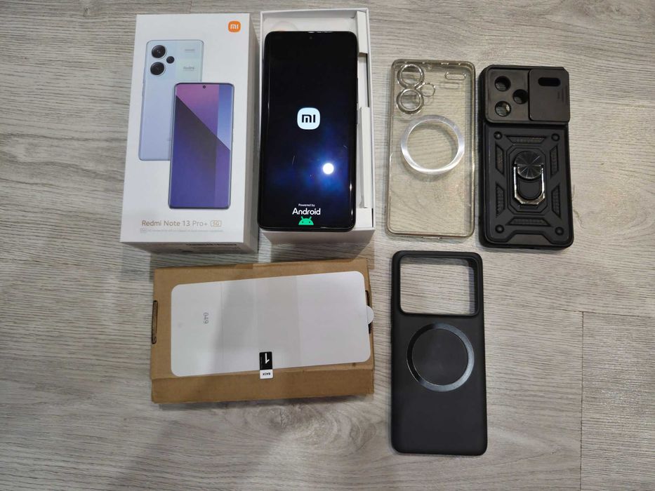 Xiaomi Redmi Note 13 Pro+ 5G 256GB в отлично състояние – като нов